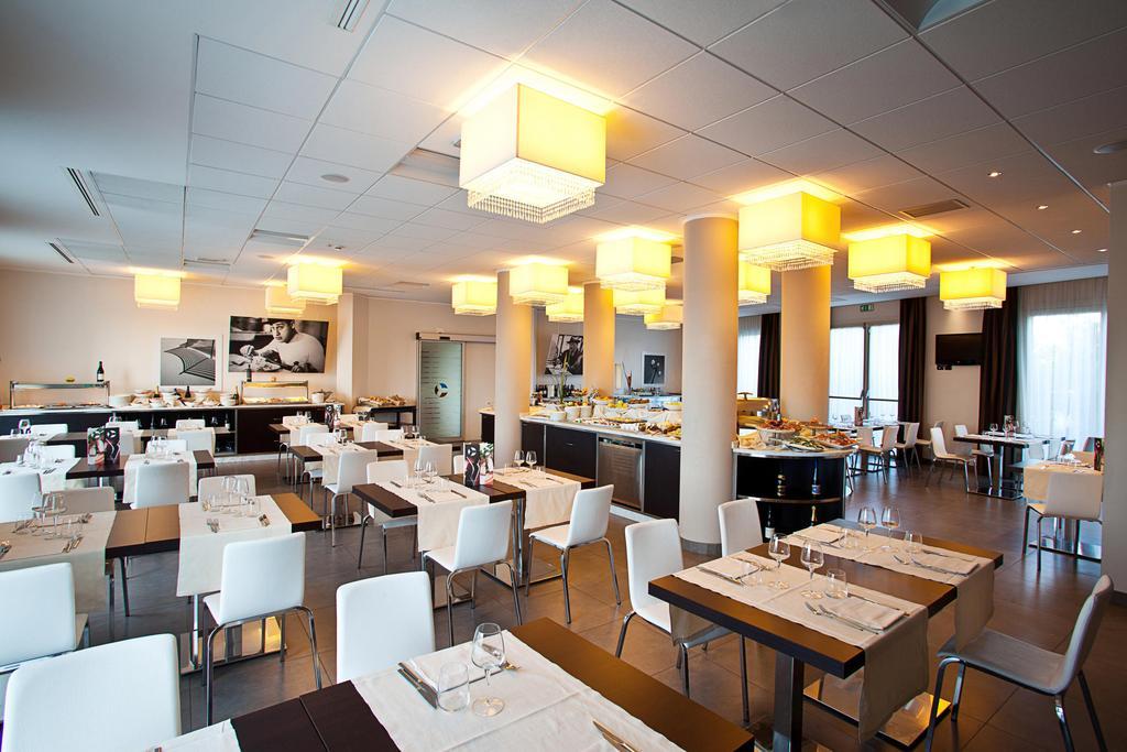 Hotel Fiera Rimini Ngoại thất bức ảnh